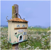 Briefkasten Haus beige